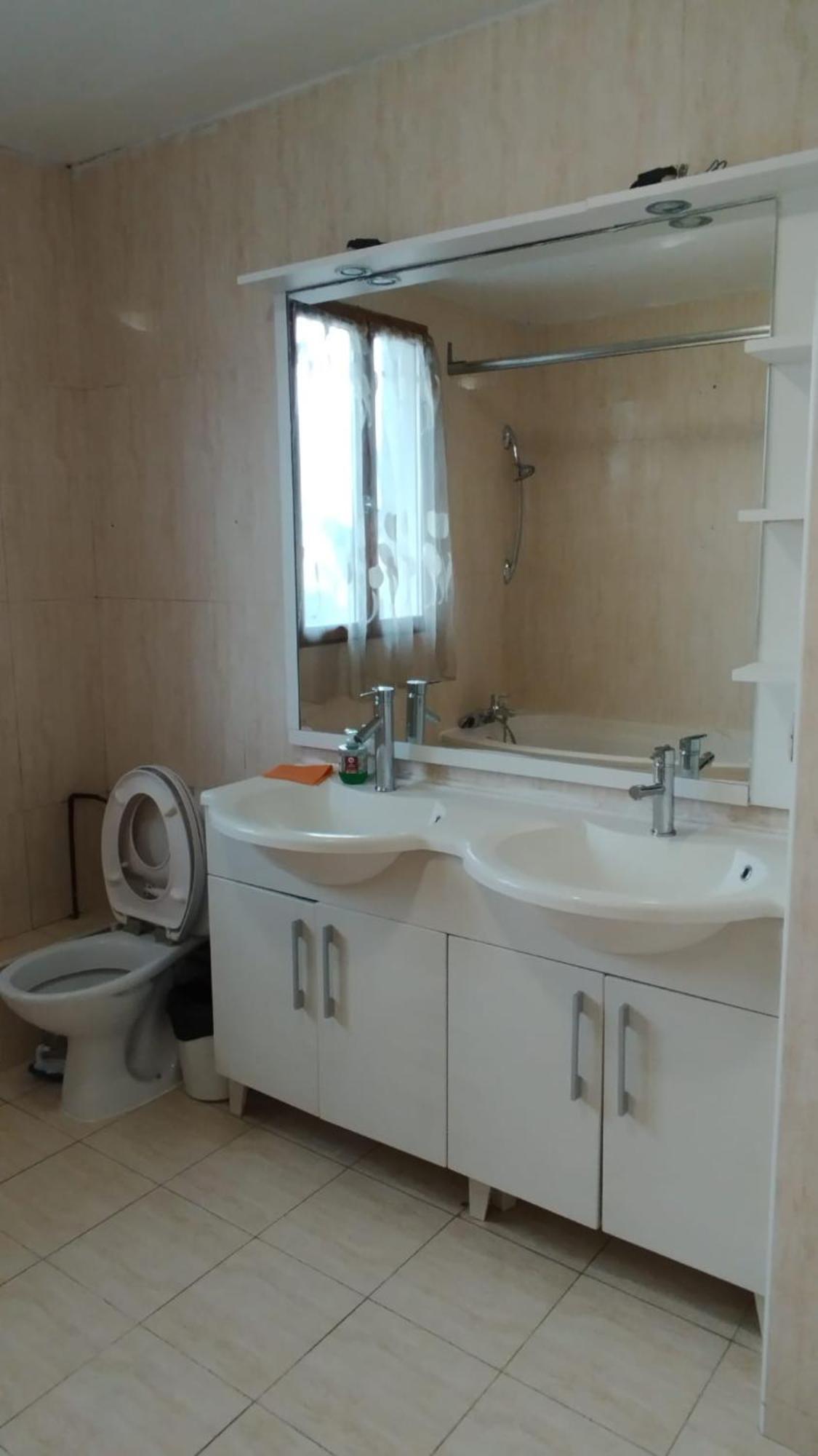 Tony House Hostel Bondy Ngoại thất bức ảnh